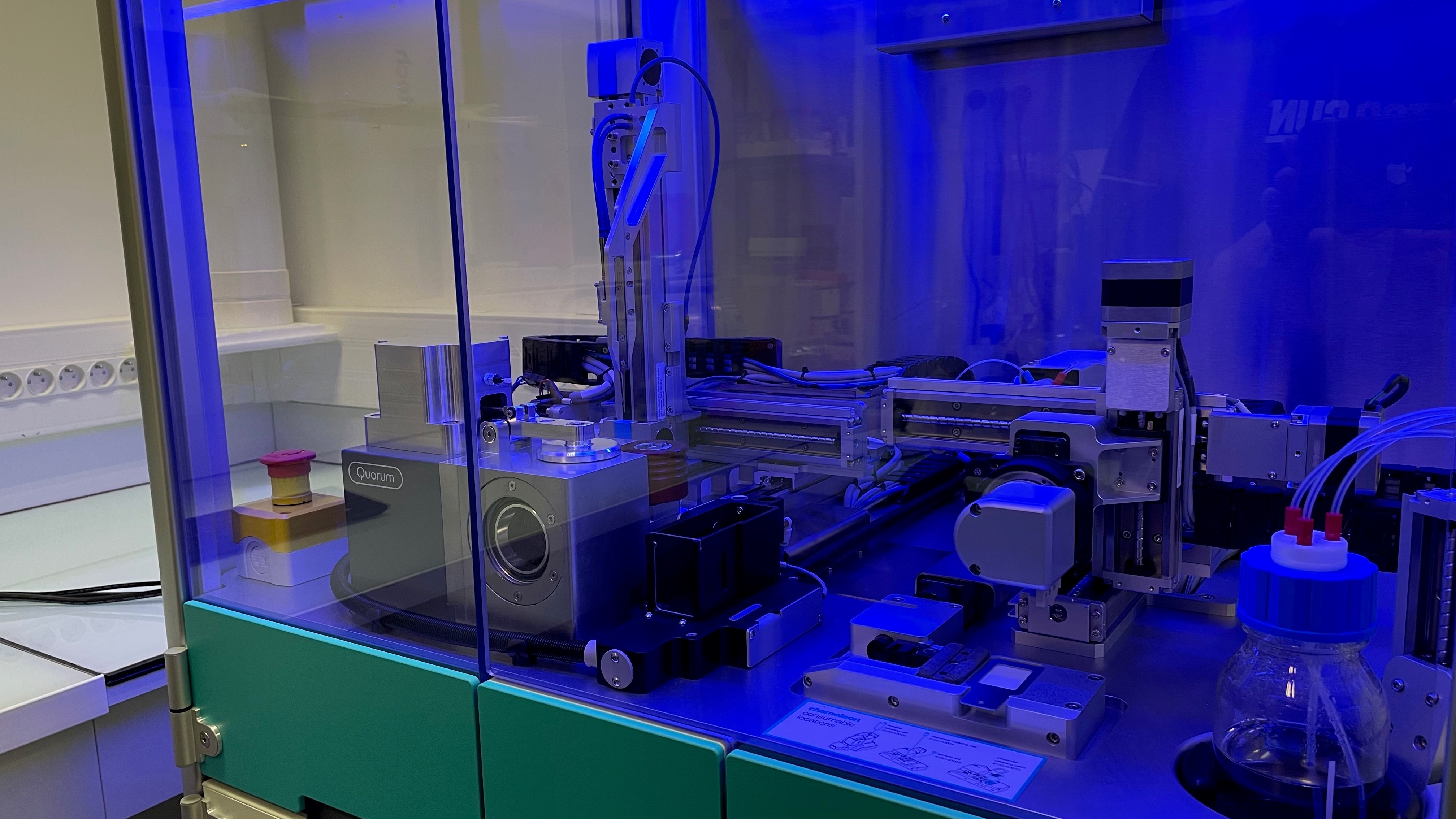 Sample preparation for cryo-EM, Strasbourg, France